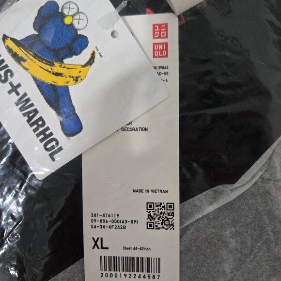 KAWS‎ x Uniqlo Warhol Graphic  Sweatshirt Black - Size XL - Picture 2 of 6